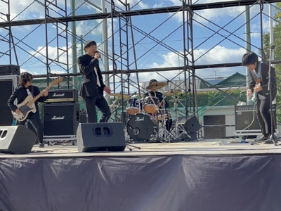 軽音楽部「ラ・ソワレ」