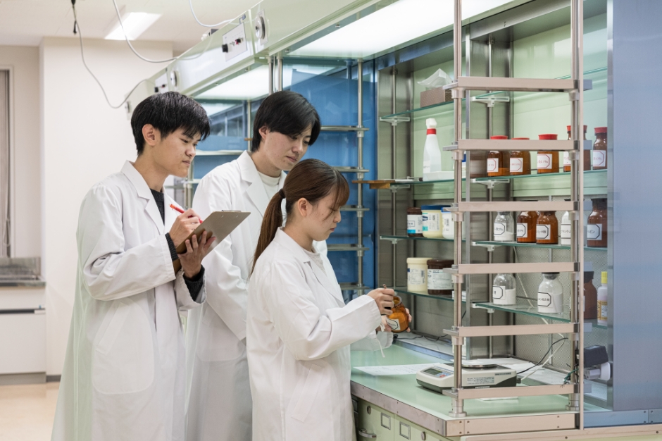 総合調剤実習室