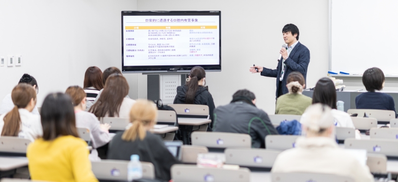 薬学部ってどんなことを学ぶの？